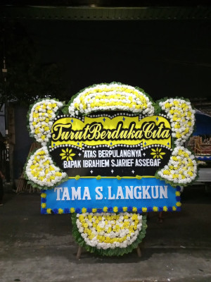 Papan Bunga Duka di Oksibil